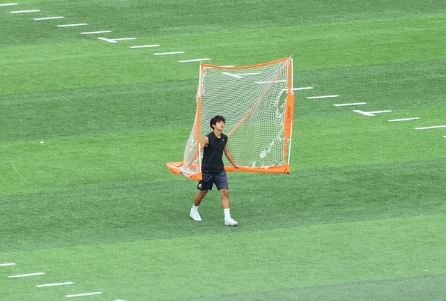 对高压逼抢